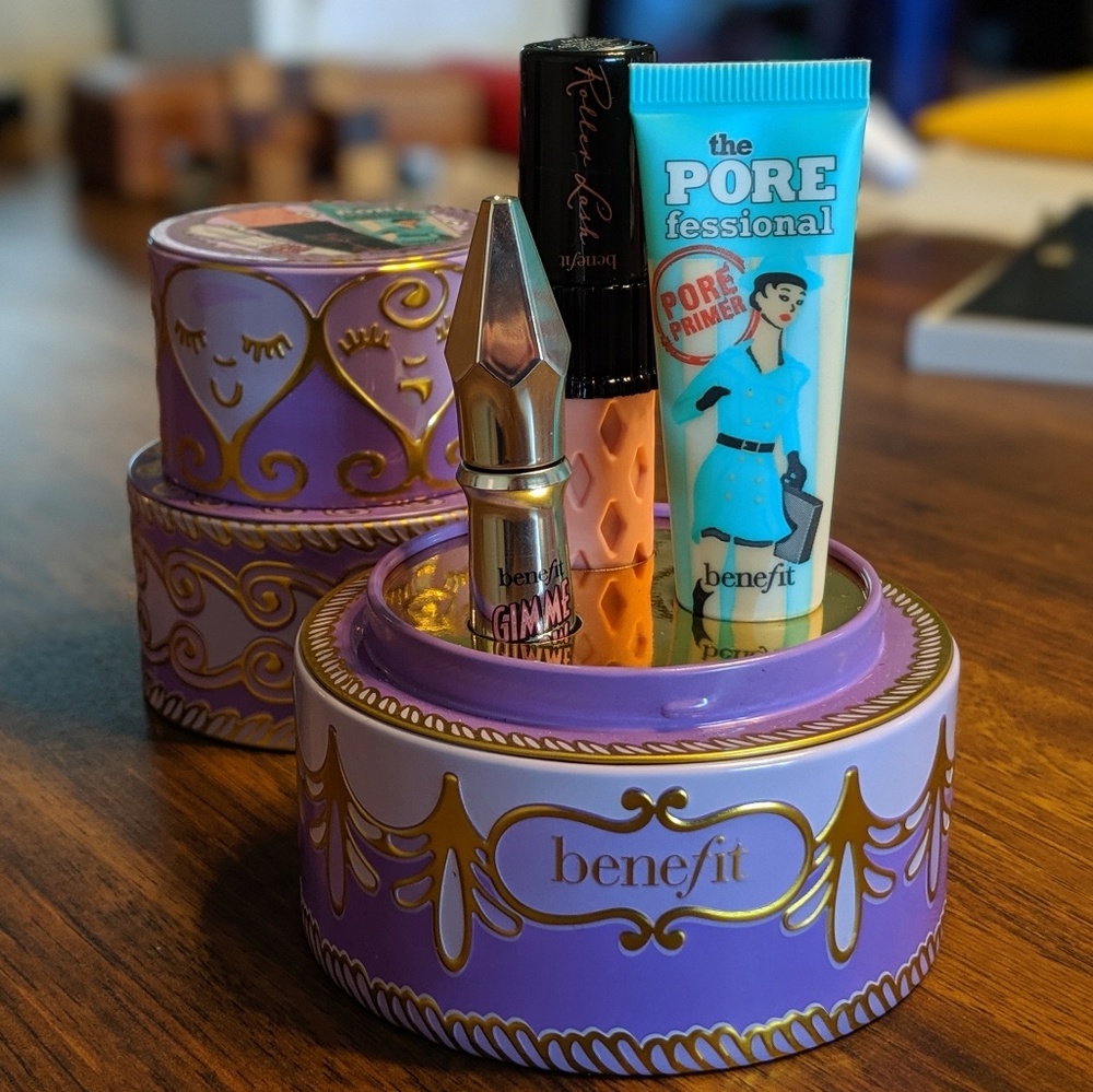 NIB Benefit Gift Set